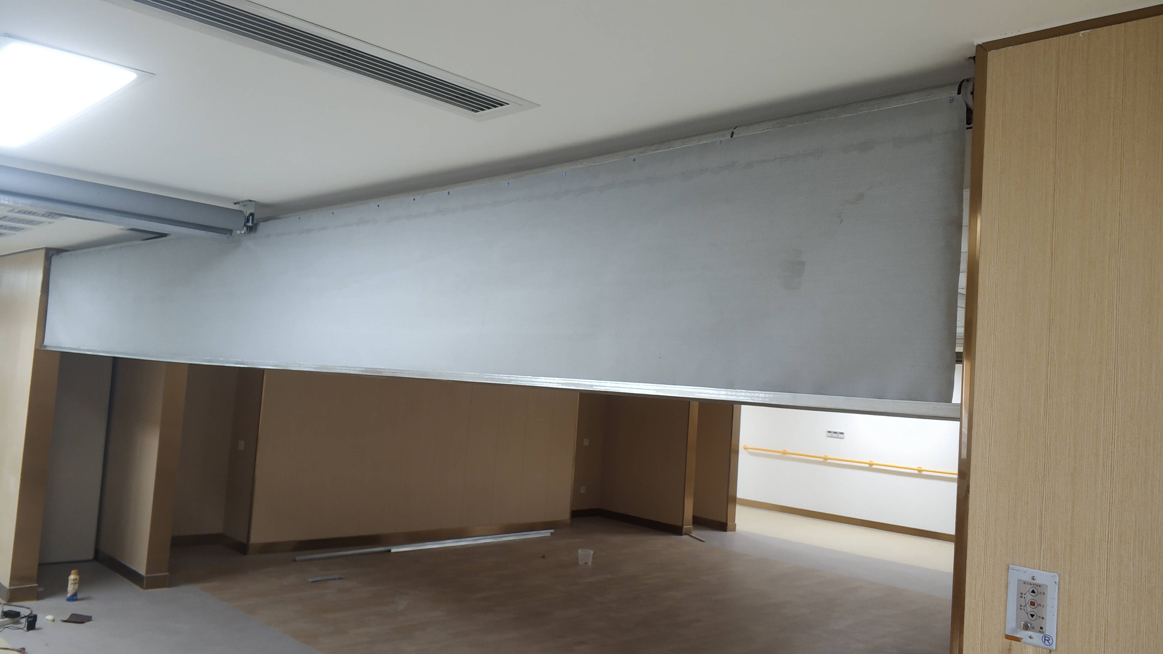 防烟分区和挡烟垂壁有什么关系？储烟仓是什么？排烟方式有几种？